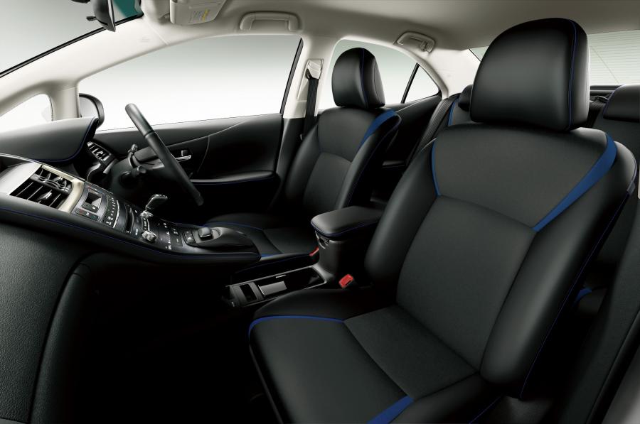 Интерьер Lexus HS250h Harmonious Style Edition 2016 года  (JP) (фото 2 из 2)